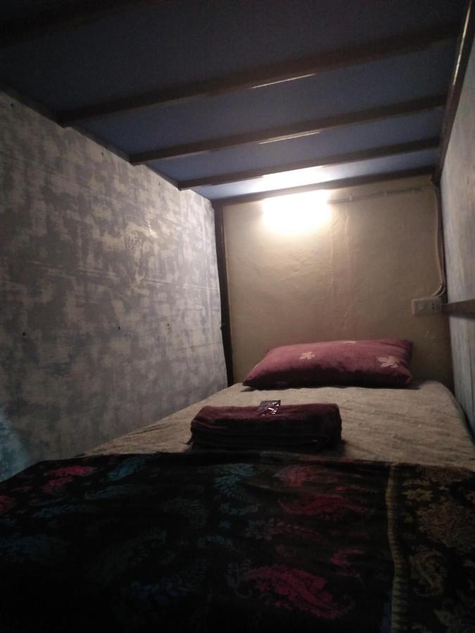Salty Dog Hostel Telukdalem Exterior photo