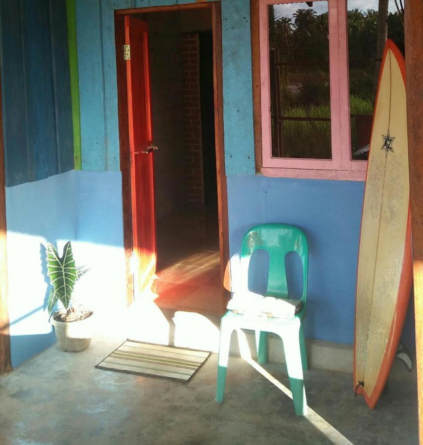 Salty Dog Hostel Telukdalem Exterior photo