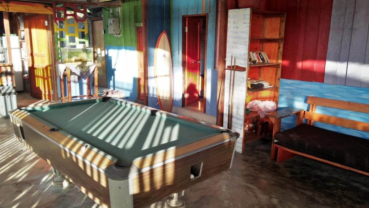 Salty Dog Hostel Telukdalem Exterior photo
