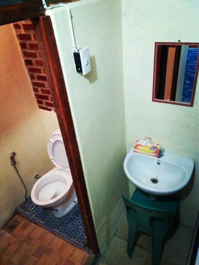 Salty Dog Hostel Telukdalem Exterior photo