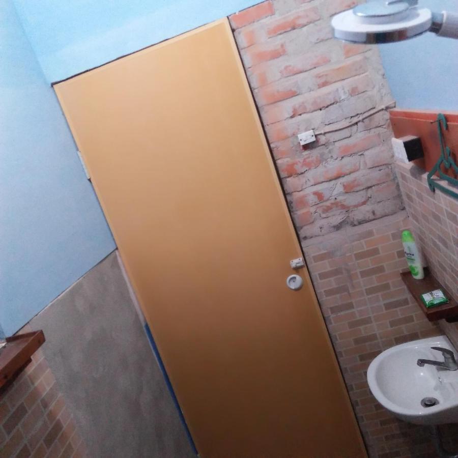 Salty Dog Hostel Telukdalem Exterior photo
