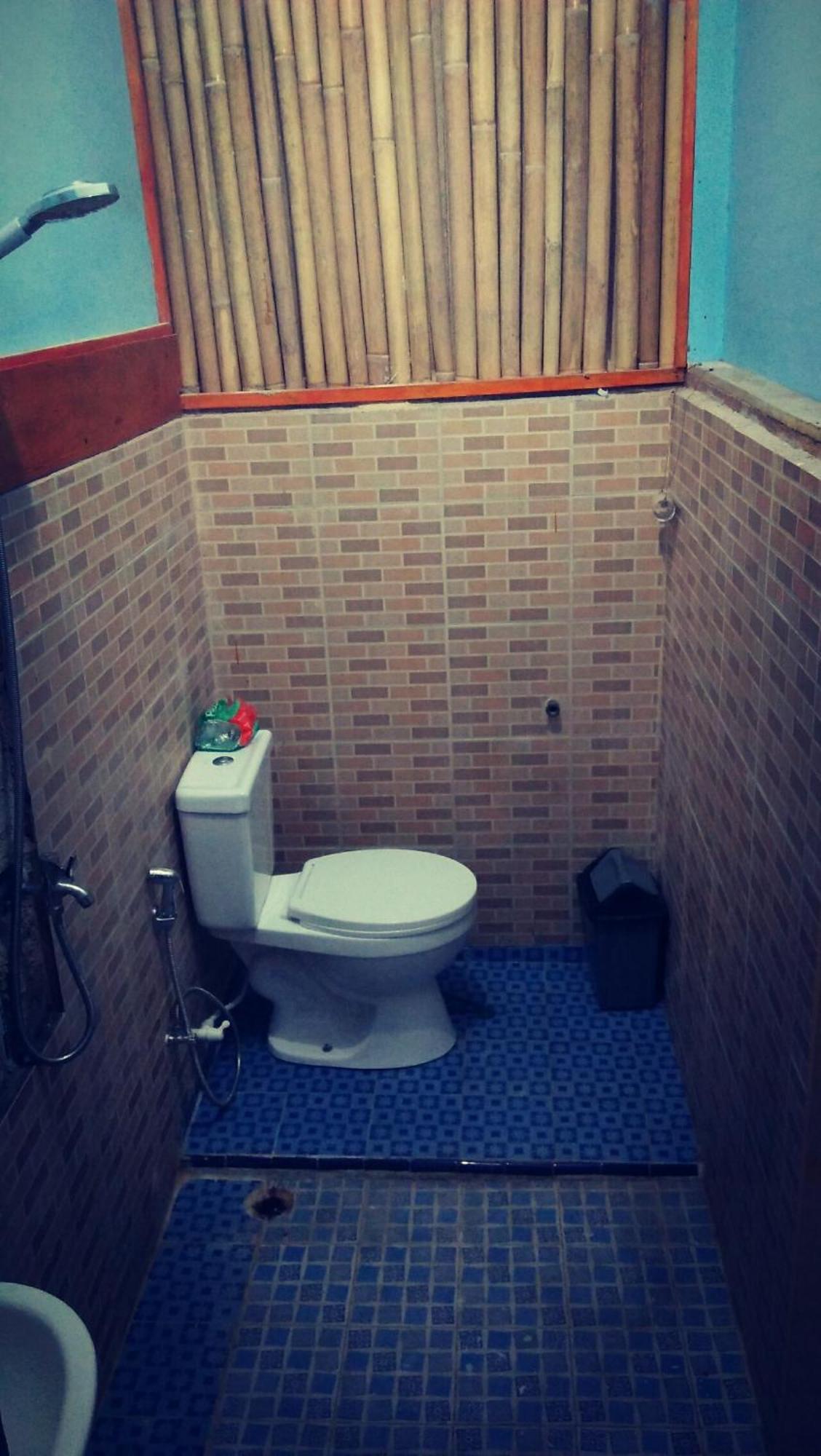 Salty Dog Hostel Telukdalem Room photo